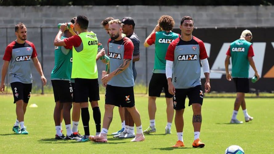 Após vencer fora de casa, elenco do Vitória se reapresenta na terça visando o Corinthians
