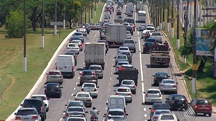 Mais de 120 mil veículos devem trafegar pela Estrada do Coco no feriadão da Páscoa