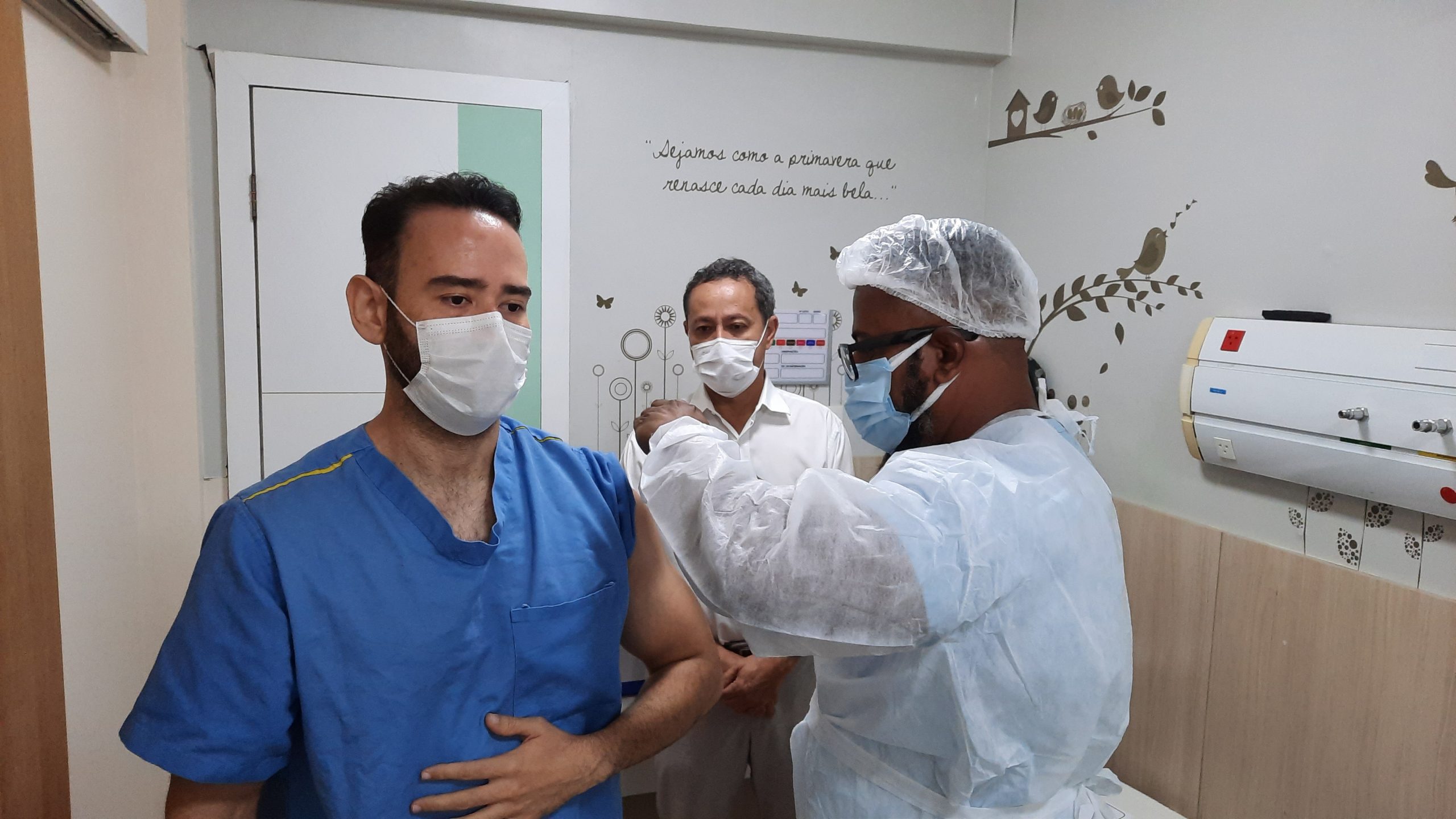 Fase 1 da vacinação contra o COVID-19 continua em Camaçari