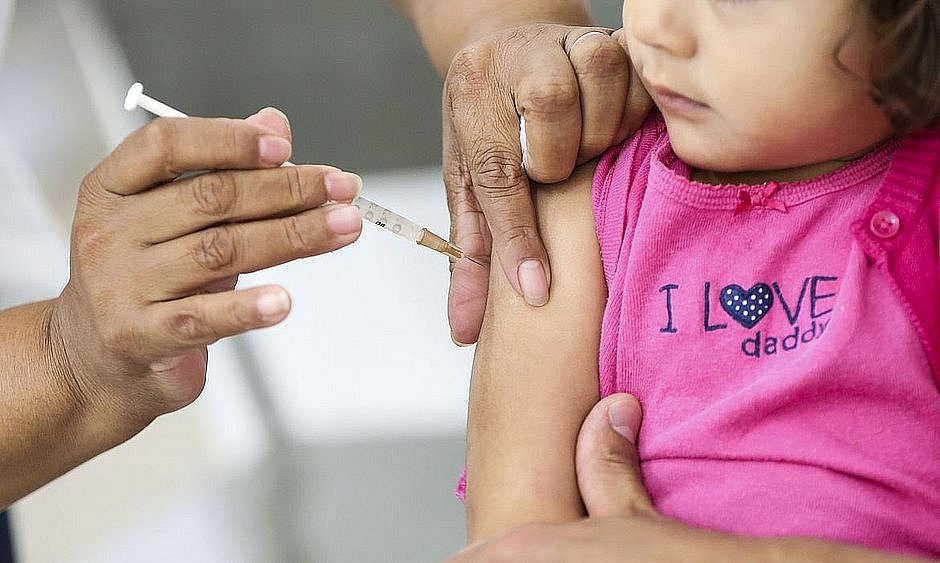 Salvador inicia vacinação de crianças imunossupressas de 3 e 4 anos contra covid