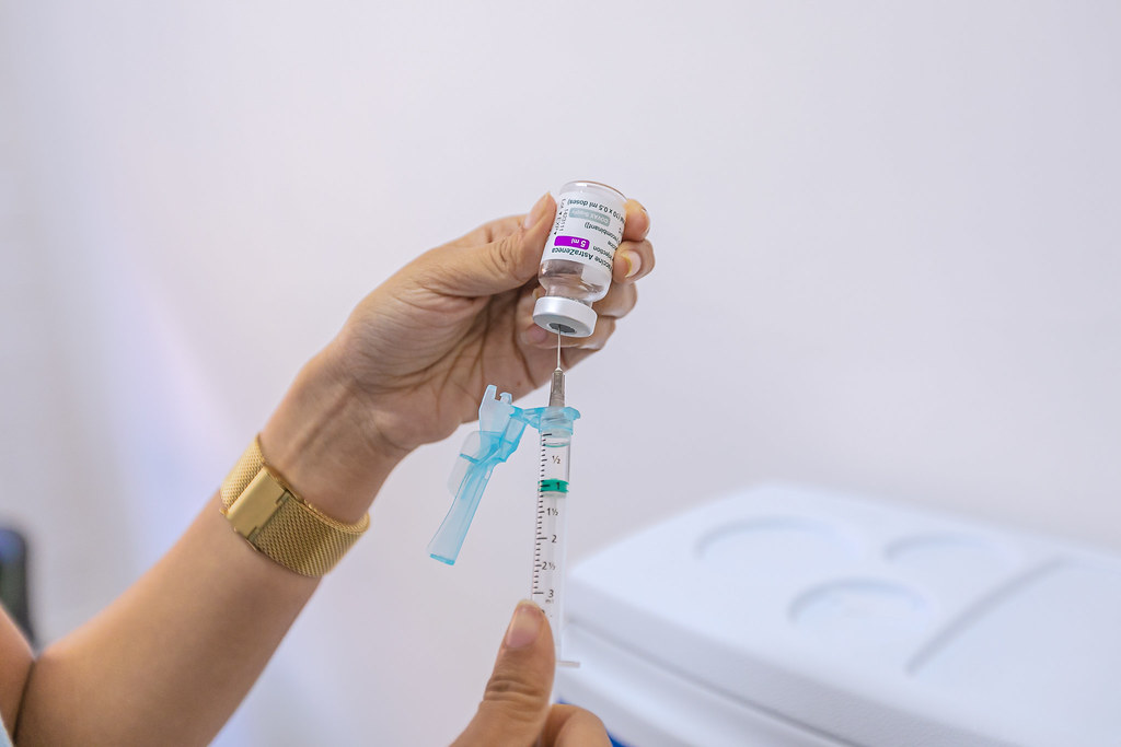 Vacinação contra Covid-19 continua em Camaçari nesta segunda (5/9)